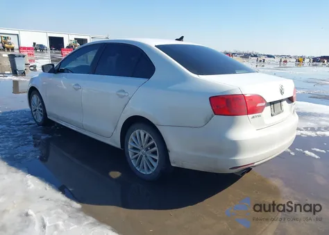 2011 Volkswagen Jetta 2.5L Sel z USA, uszkodzony, nr VIN 3VWLX7AJ8BM376290